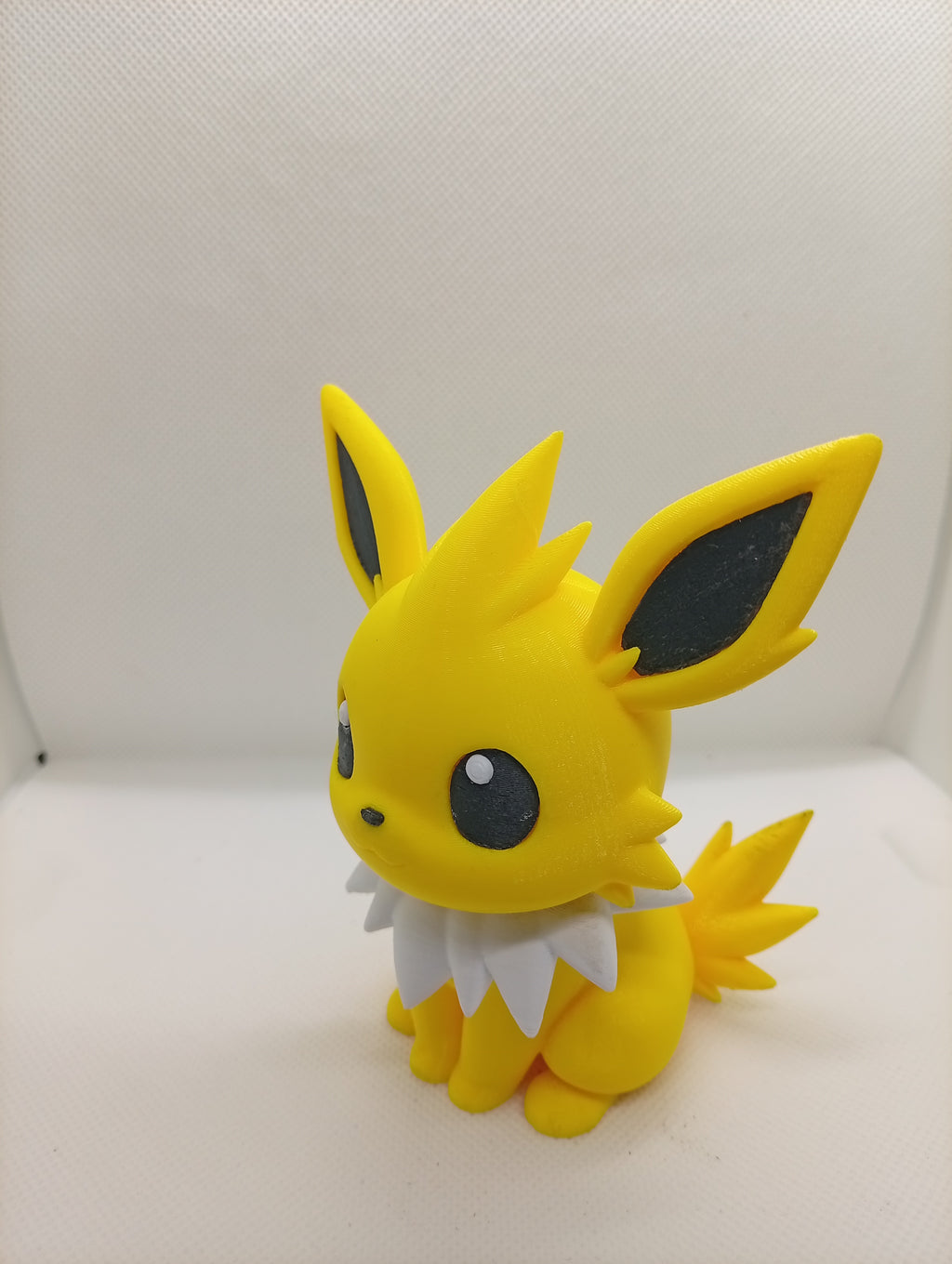 Miniatura Jolteon - lateral direita