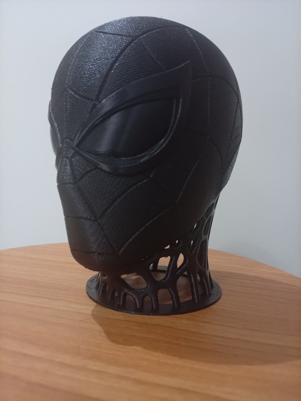 Suporte Headset Homem Aranha - vista lateral direita