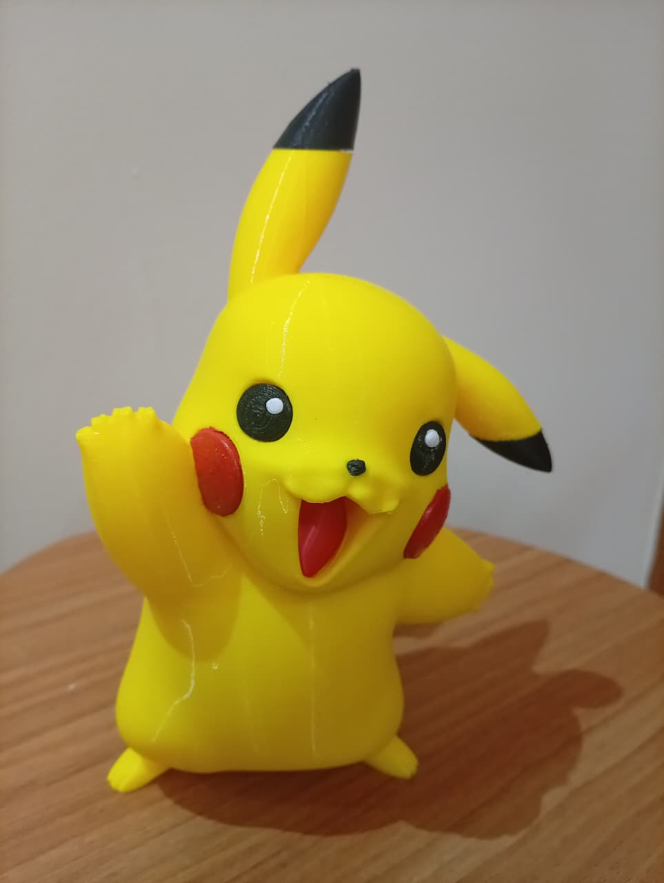 Pokemon Pikachu - Vista diagonal
